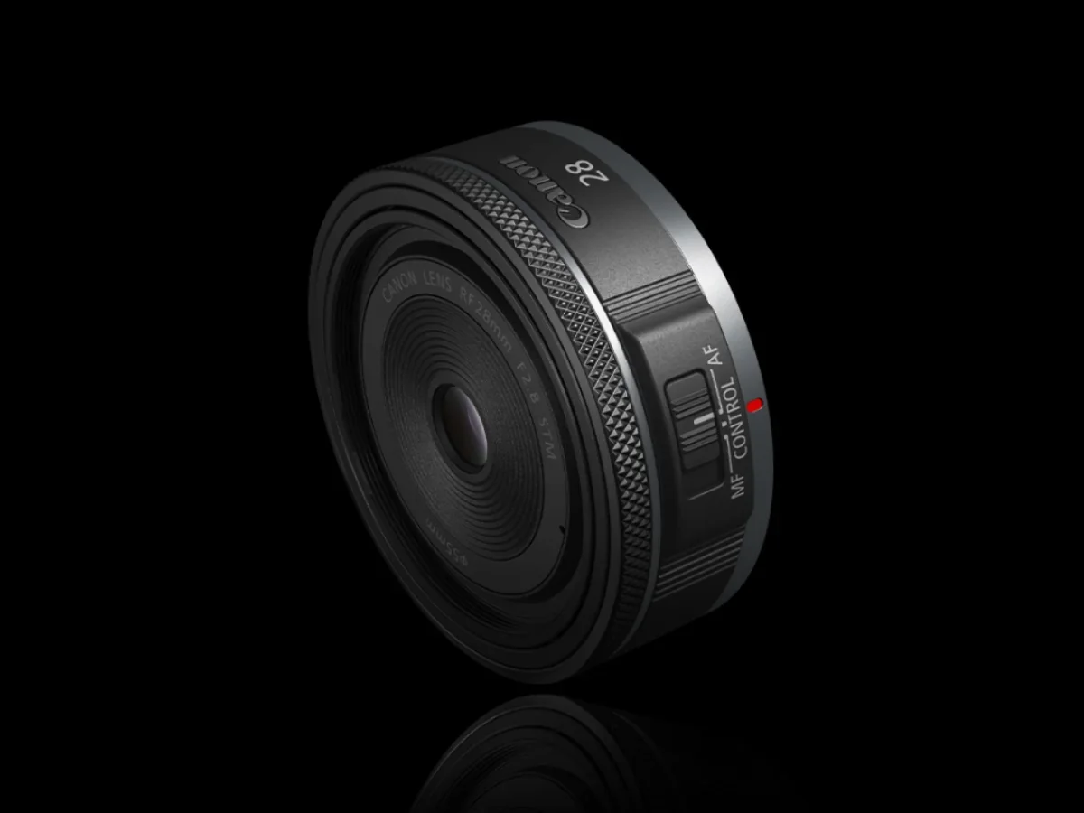 Prime Lens: Canon RF28mm F2.8 STM